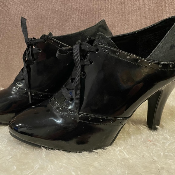 Fiona - Picture 1 of 5